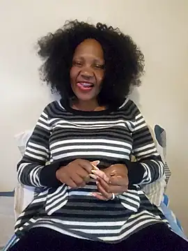 Mommy Sienna online show from 4, 5, 2026