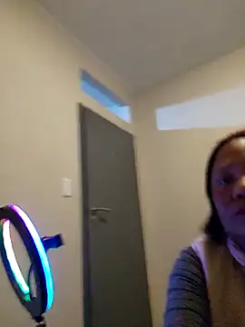 Mommy Sienna online show from 8, 5, 2026
