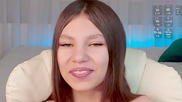 Little  Lunaa online show from 18, 12, 2025