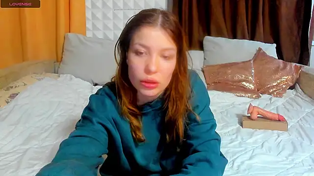 Eva purrr  online show from 24, 4, 2026