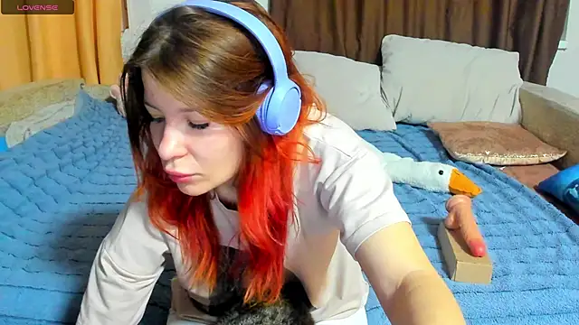 Eva purrr  online show from 28, 2, 2026