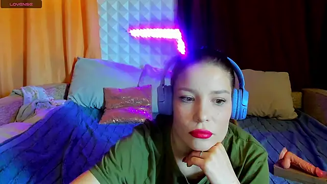 Eva purrr  online show from 17, 4, 2026