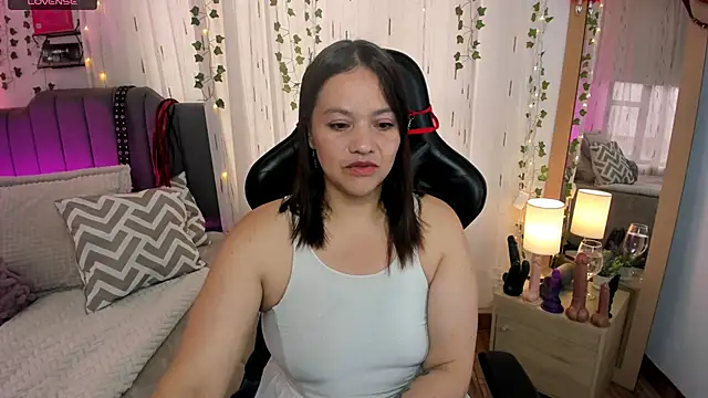 Victoria Wilde  online show from 15, 11, 2025