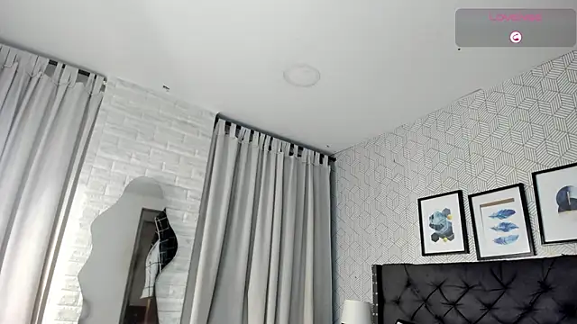 valentina  desire online show from 28, 3, 2026