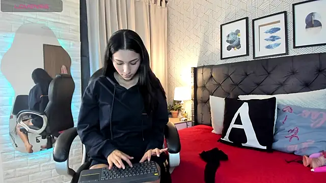 valentina  desire online show from 23, 4, 2026