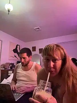 Redriddinghood8 online show from 15, 12, 2025