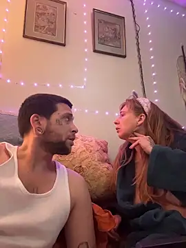 Snapshot of Redriddinghood8 chatting on 21, 11, 2025 Redriddinghood8 online show from 21, 11, 2025