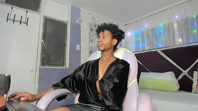 Santy bigcock 01 online show from 18, 3, 2026