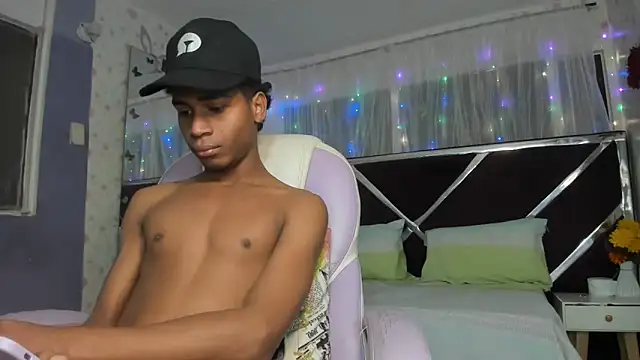 Santy bigcock 01 online show from 26, 3, 2026