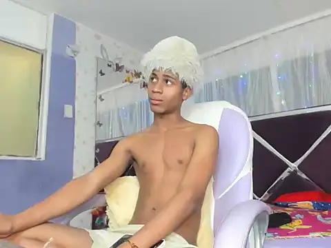 Santy bigcock 01 online show from 22, 12, 2025