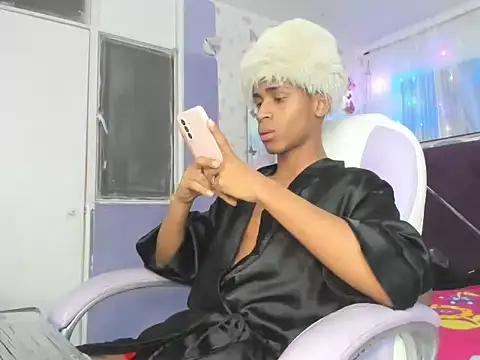 Santy bigcock 01 online show from 9, 11, 2025