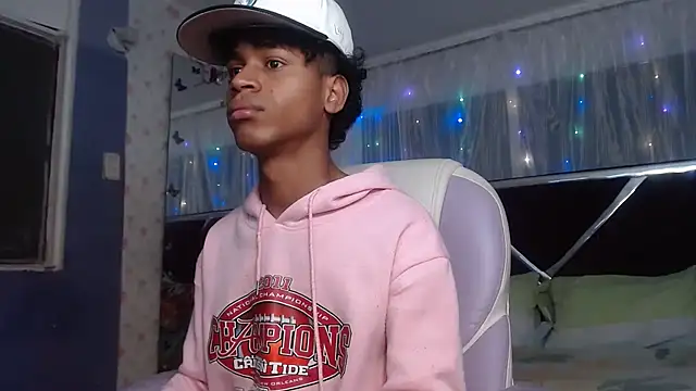 Santy bigcock 01 online show from 24, 4, 2026