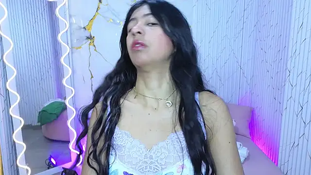 Sandyy tay online show from 12, 4, 2026