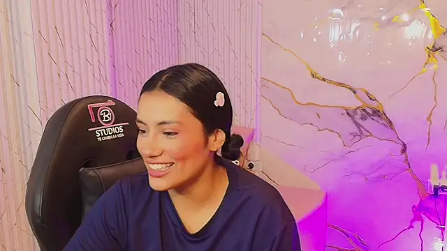 Snapshot of PEACHY_TAY chatting on 7, 5, 2026 PEACHY TAY online show from 7, 5, 2026