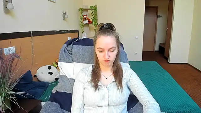 Nesie-Stoun online show from 24, 11, 2025