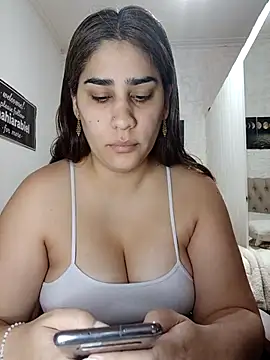 nahiarabiel33 online show from 29, 4, 2026