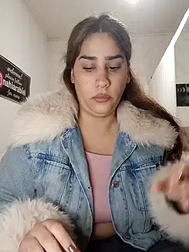 nahiarabiel33 online show from 28, 5, 2026