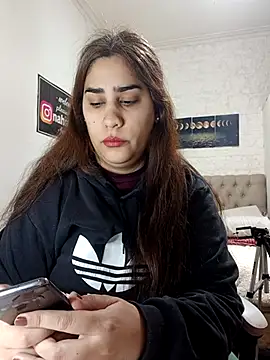 nahiarabiel33 online show from 26, 6, 2026