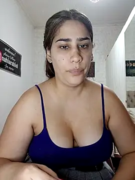 nahiarabiel33 online show from 18, 2, 2026