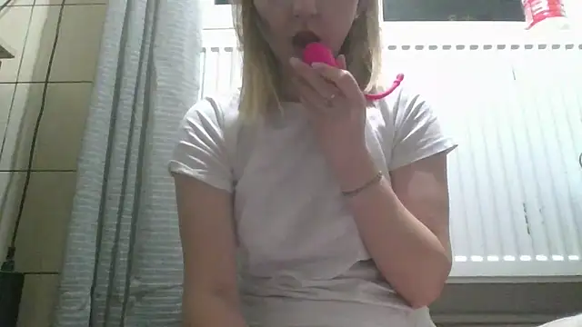 dirty sasha00 online show from 17, 4, 2026