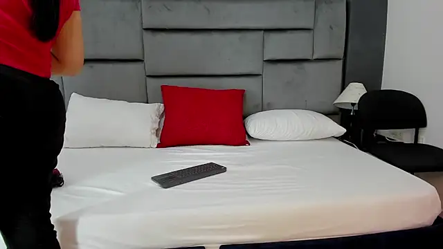 CatleyaSmith online show from 12, 1, 2026