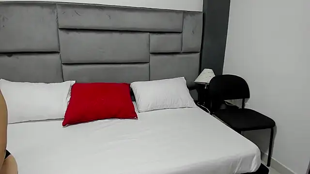 CatleyaSmith online show from 11, 1, 2026