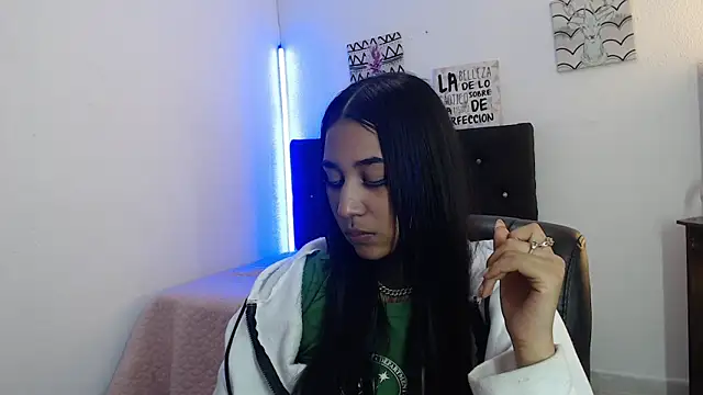 lyam ebony  online show from 14, 2, 2026