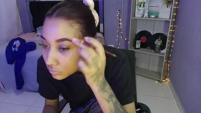 lyam ebony  online show from 16, 11, 2025