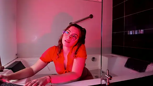 Snapshot of SaraAlvarezx chatting on 21, 6, 2026 SaraAlvarezx online show from 21, 6, 2026