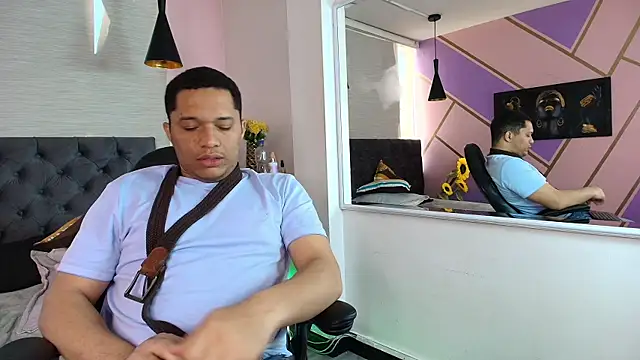 Snapshot of Kai_santos_ chatting on 8, 11, 2025 Kai santos online show from 8, 11, 2025