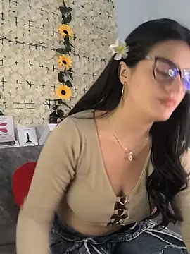 Snapshot of Lorenaa1 chatting on 22, 5, 2026 Lorenaa1 online show from 22, 5, 2026