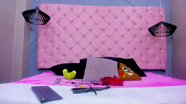 Mia Horney online show from 17, 12, 2025