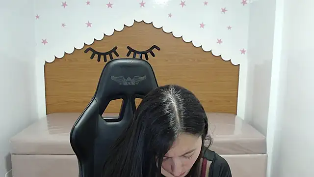 scarlett percy t online show from 23, 11, 2025