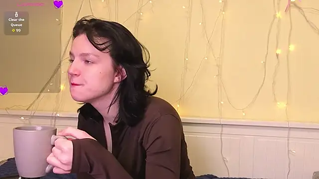 LatinaHuguenin online show from 22, 12, 2025