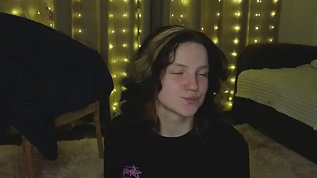 LatinaHuguenin online show from 21, 3, 2026