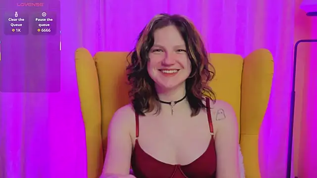 LatinaHuguenin online show from 25, 3, 2026