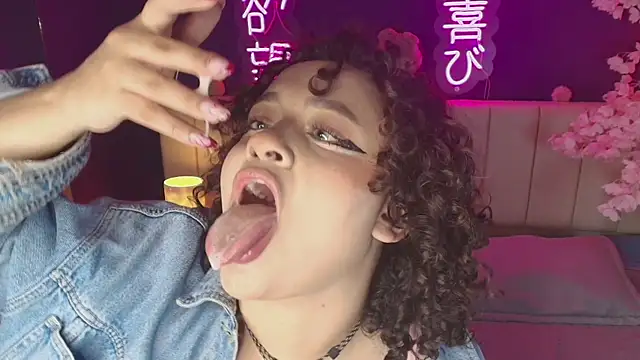  sarahRose online show from 18, 4, 2026