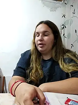 Laryssa2005 online show from 7, 11, 2025