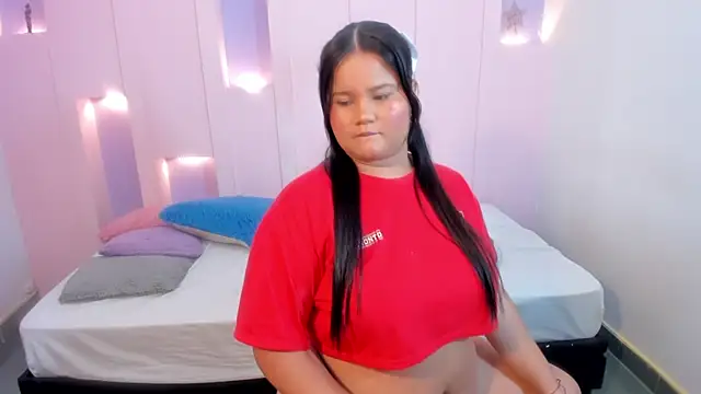 SaraVixen8 online show from 18, 12, 2025