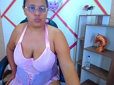 Salome Jamess online show from 9, 11, 2025