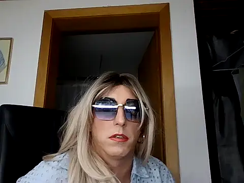 AgnesCross39 online show from 11, 2, 2026