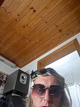 AgnesCross39 online show from 7, 3, 2026