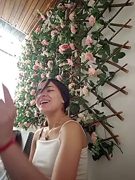 Celeste Moretti online show from 8, 11, 2025