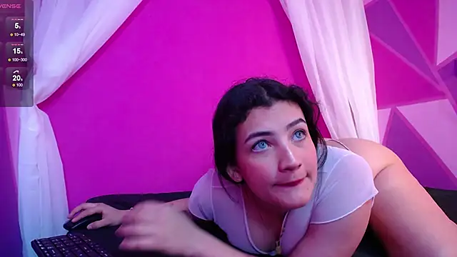 Snapshot of LILY_BMS chatting on 8, 11, 2025 LILY BMS online show from 8, 11, 2025