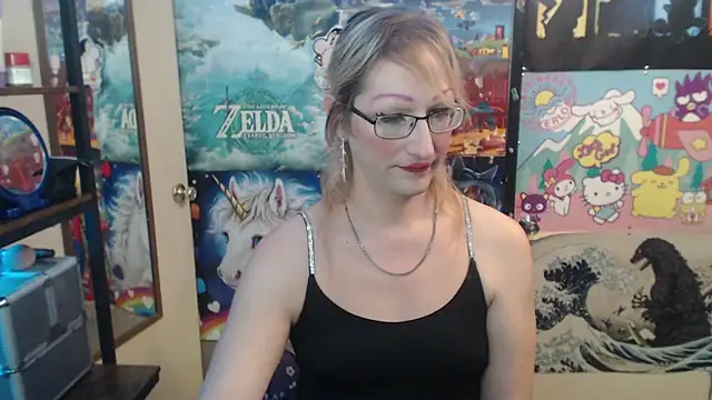 Snapshot of Savanah_Banana_ chatting on 8, 11, 2025 Savanah Banana online show from 8, 11, 2025