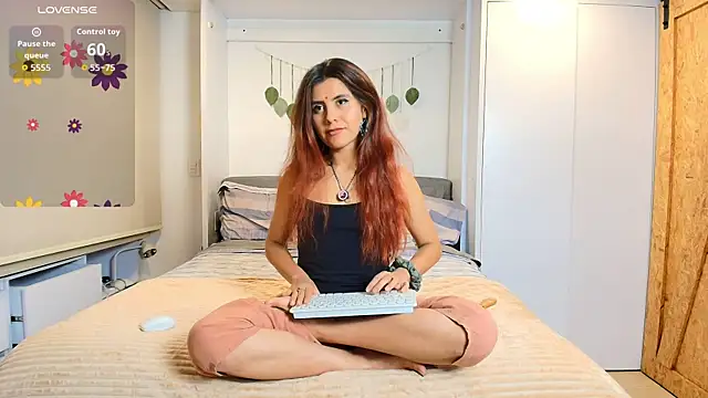 irisrossee  online show from 26, 11, 2025