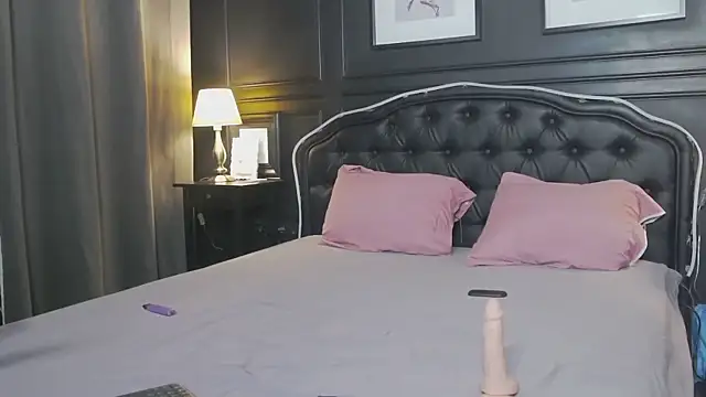 Ruby de Cherry online show from 4, 2, 2026