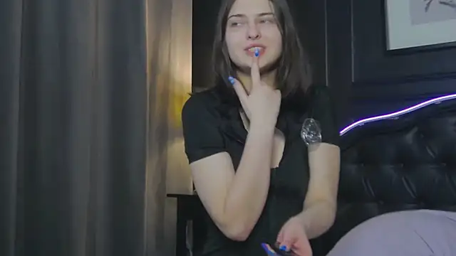 Ruby de Cherry online show from 1, 3, 2026