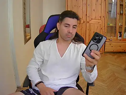 CharlyHemax online show from 31, 5, 2026