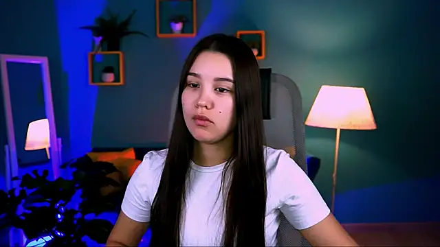 AnnaGarcias  online show from 12, 11, 2025